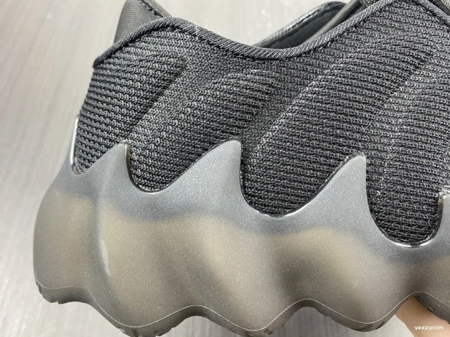 YEEZY ADIDAS H68032 400 1104